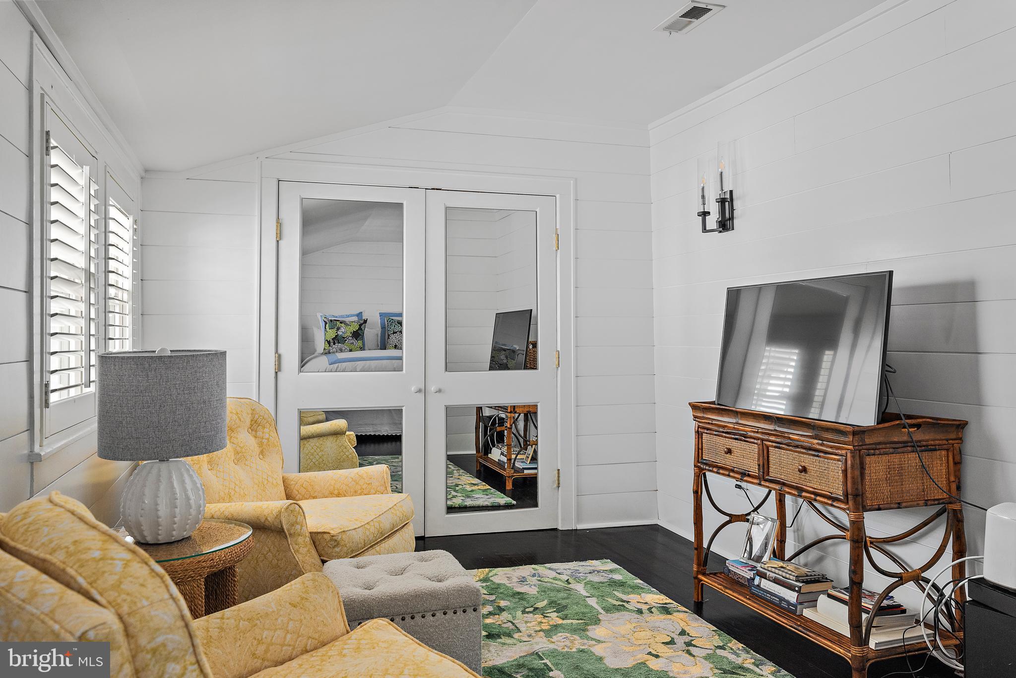 MURRAY HILL - Residential