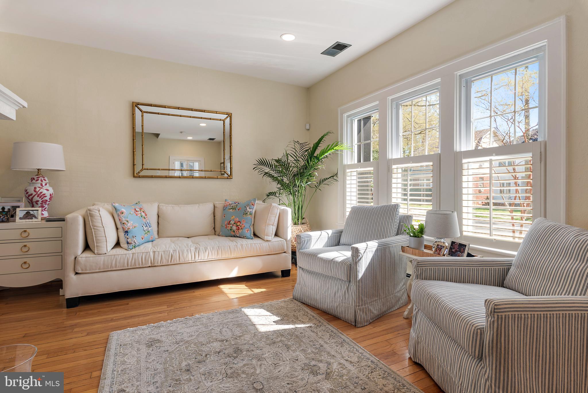 MURRAY HILL - Residential