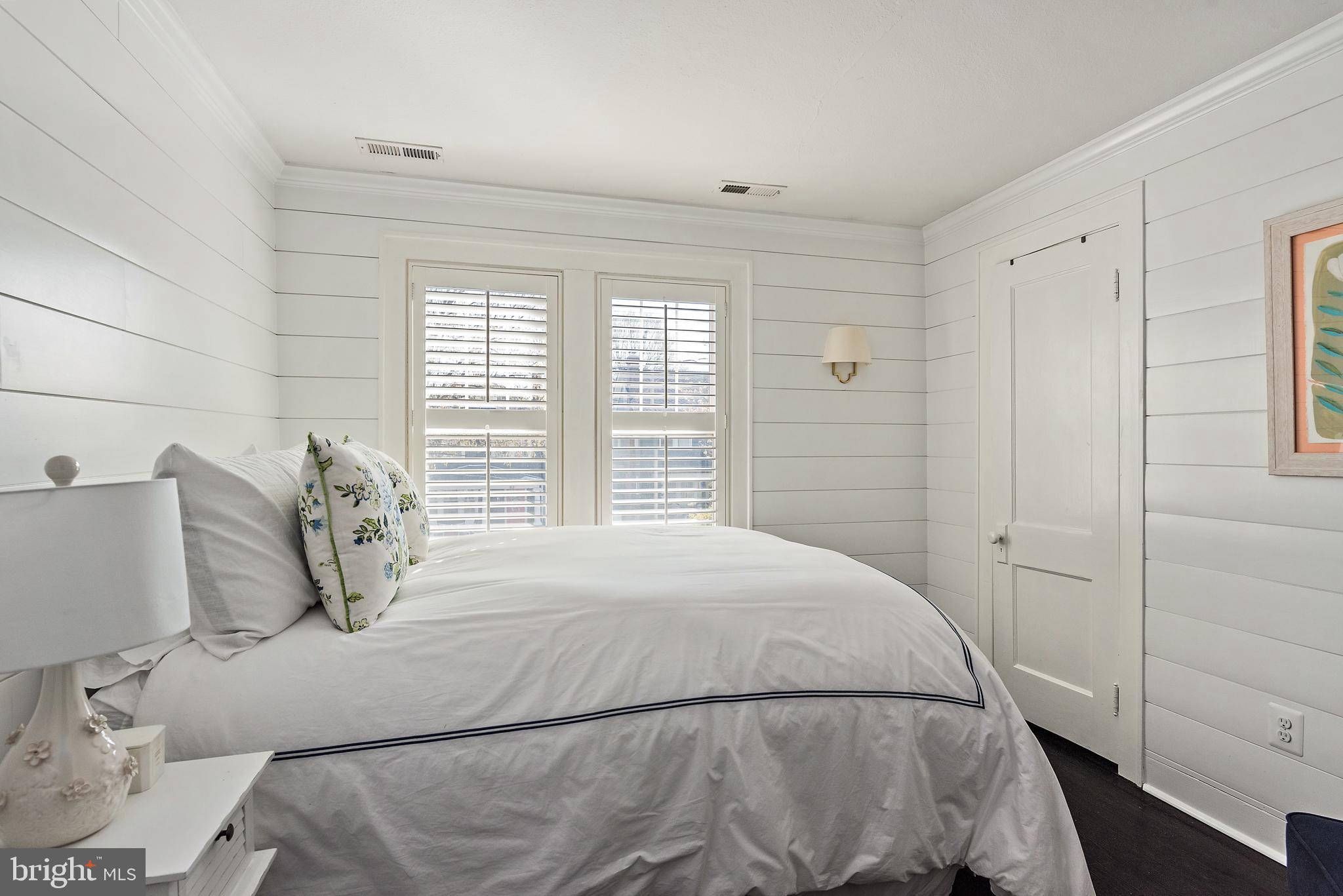 MURRAY HILL - Residential