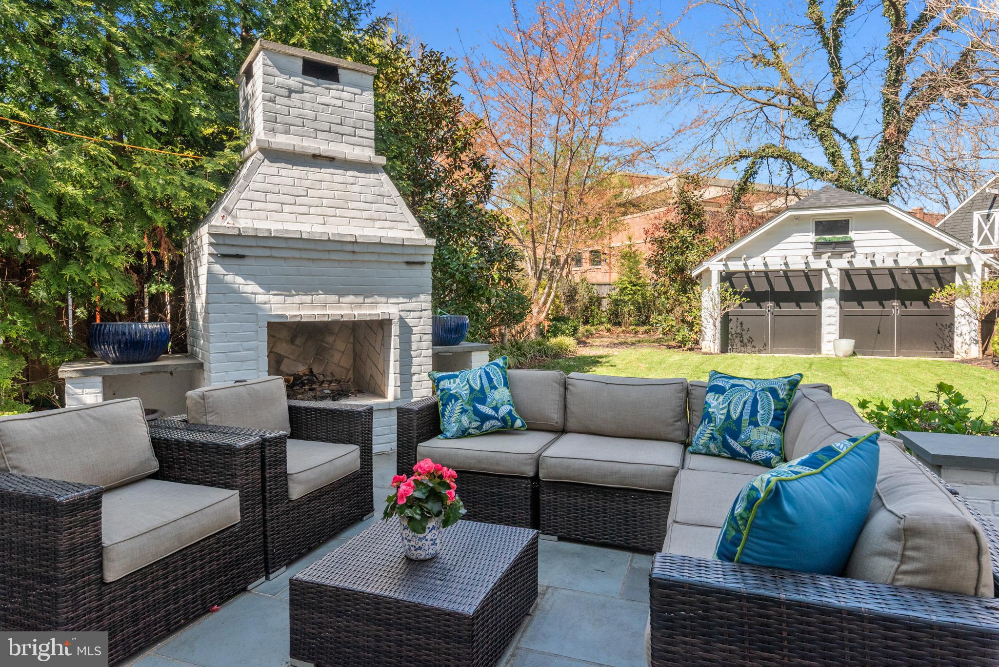 MURRAY HILL - Residential