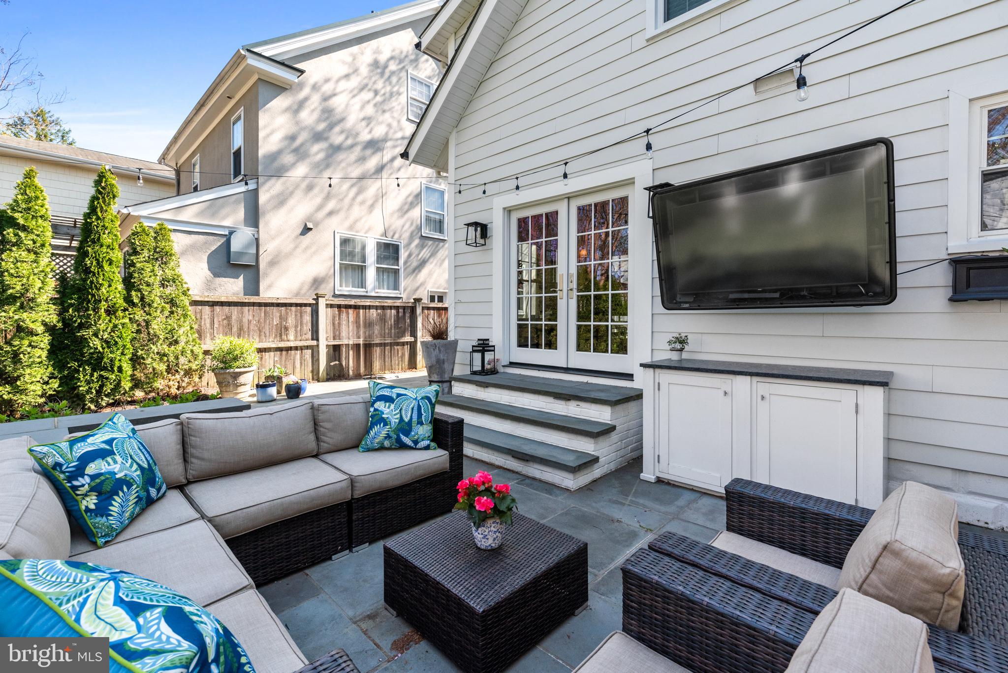 MURRAY HILL - Residential