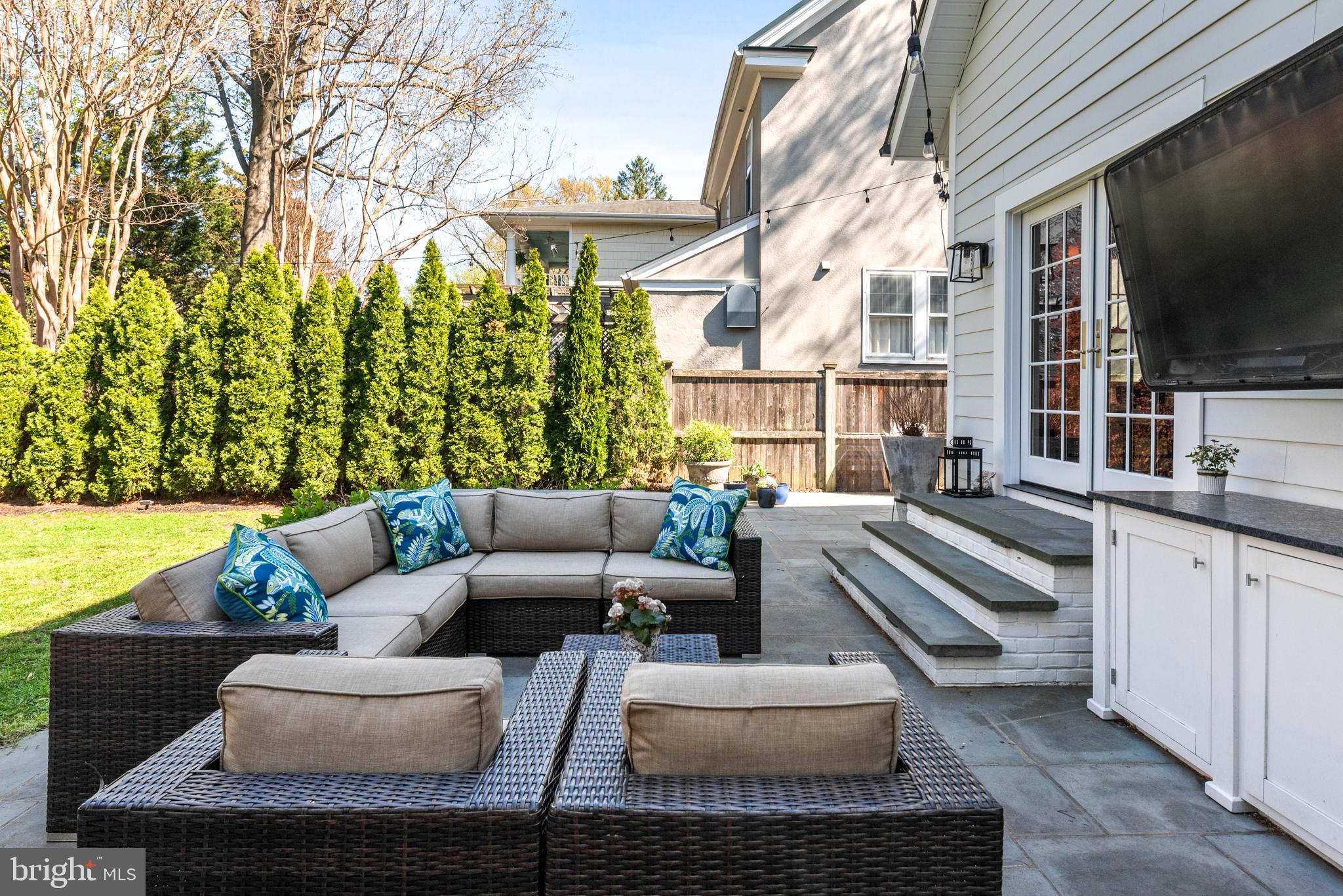 MURRAY HILL - Residential