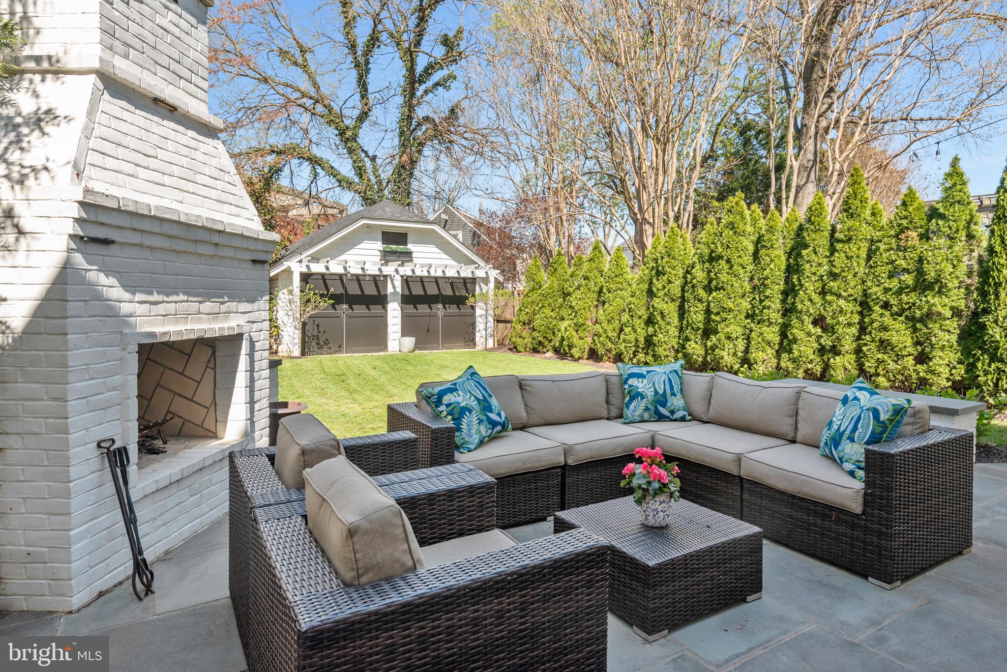 MURRAY HILL - Residential