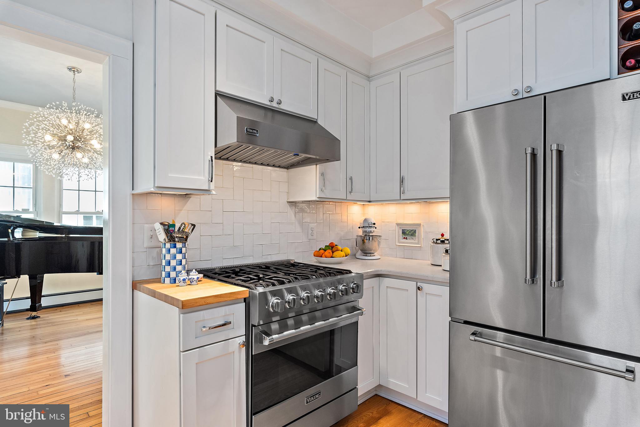 MURRAY HILL - Residential