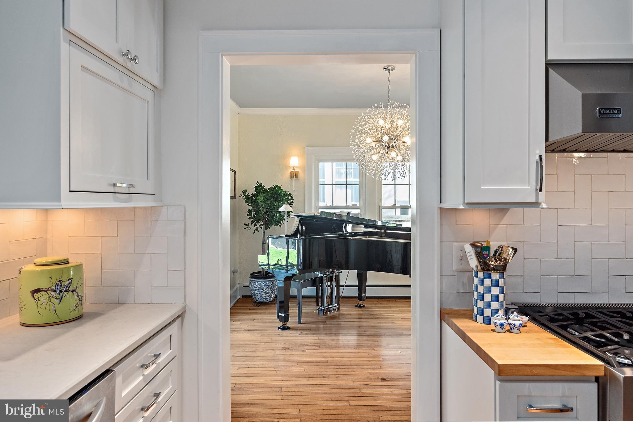 MURRAY HILL - Residential