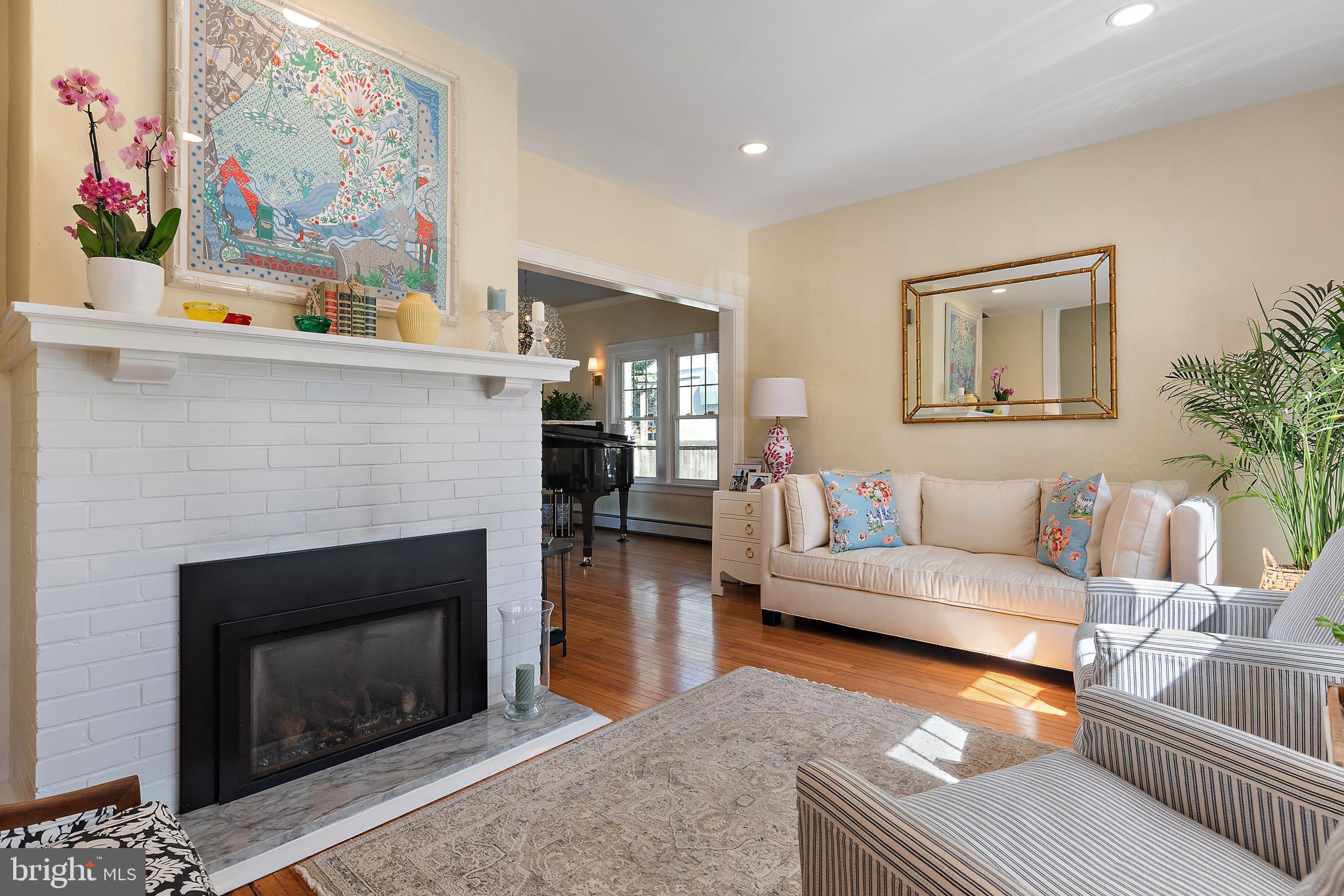 MURRAY HILL - Residential