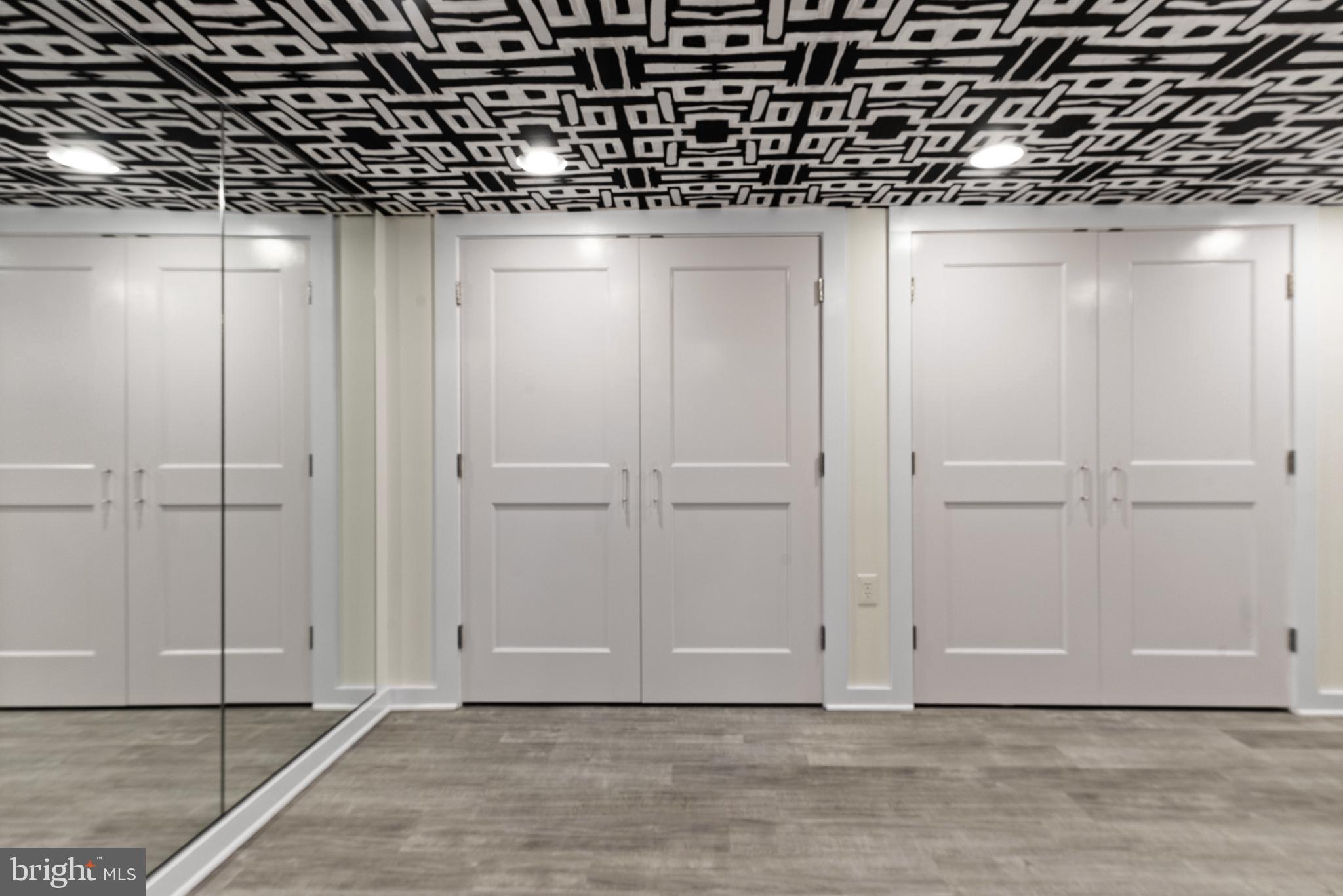 MURRAY HILL - Residential