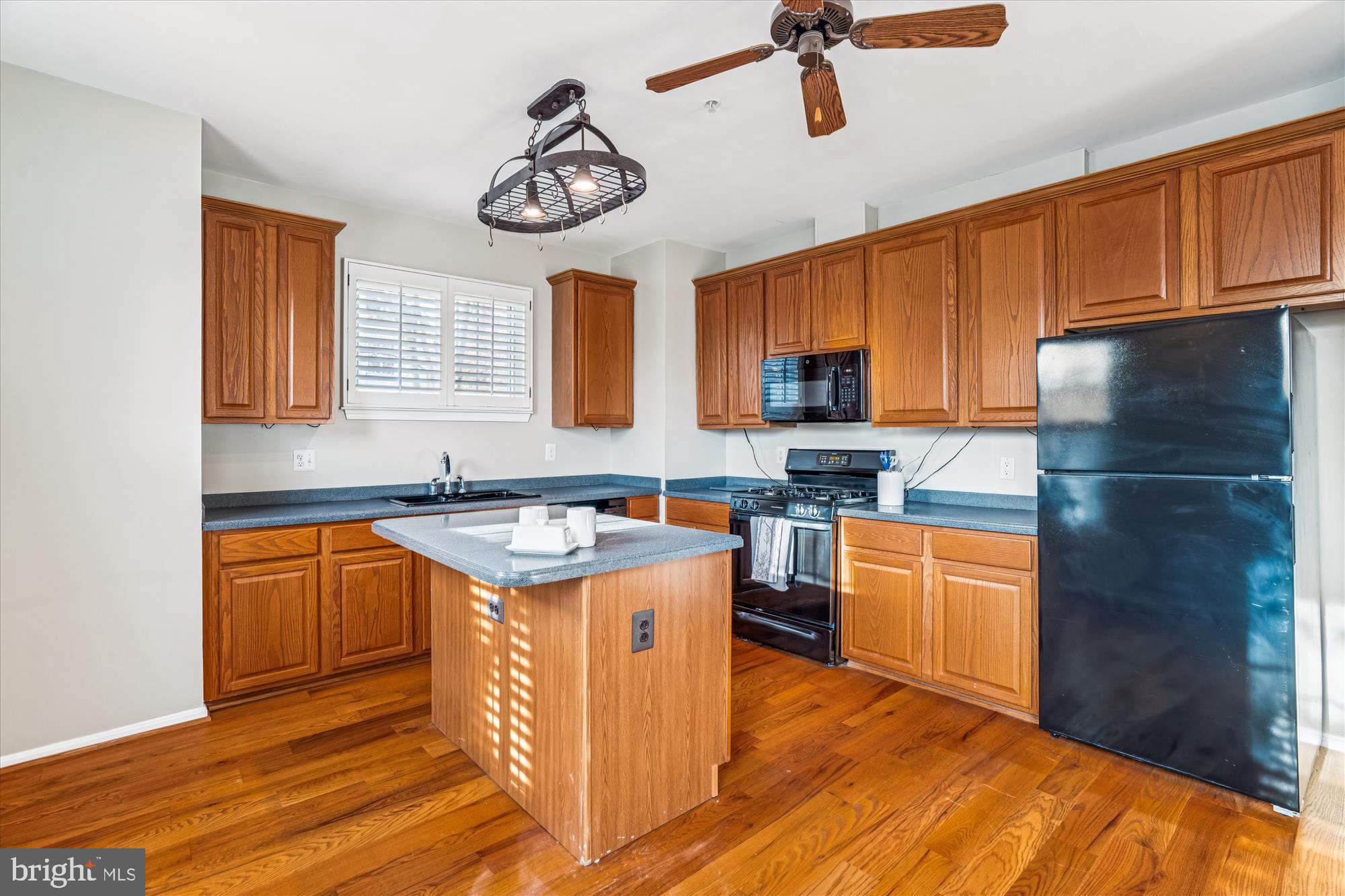 WOODLAND BOWIE CONDO - Residential Lease