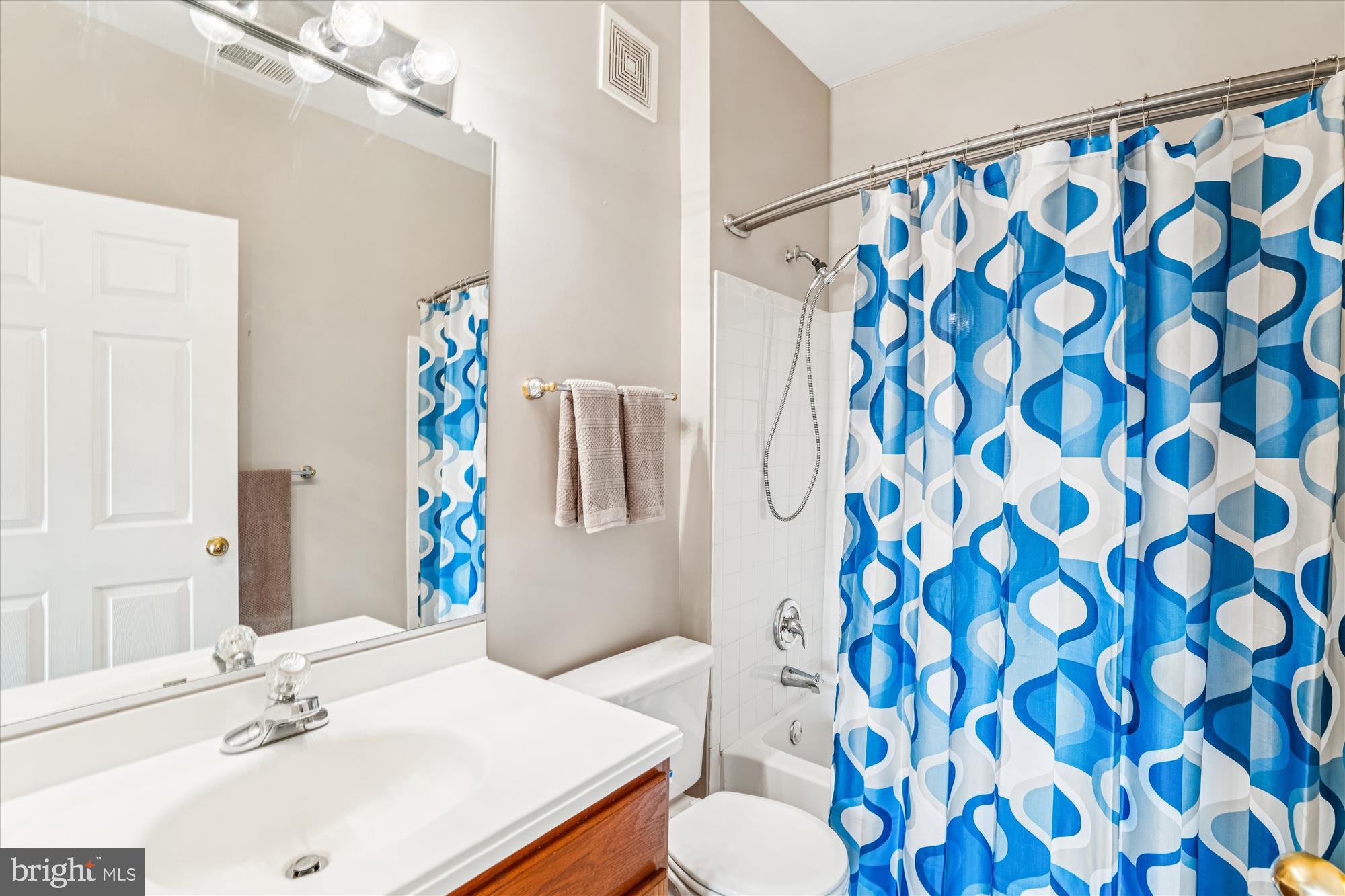 WOODLAND BOWIE CONDO - Residential Lease