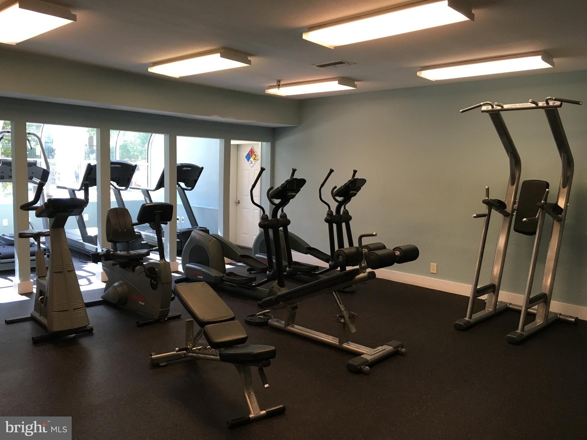 POINTE AT PARK CENTER - Residential Lease