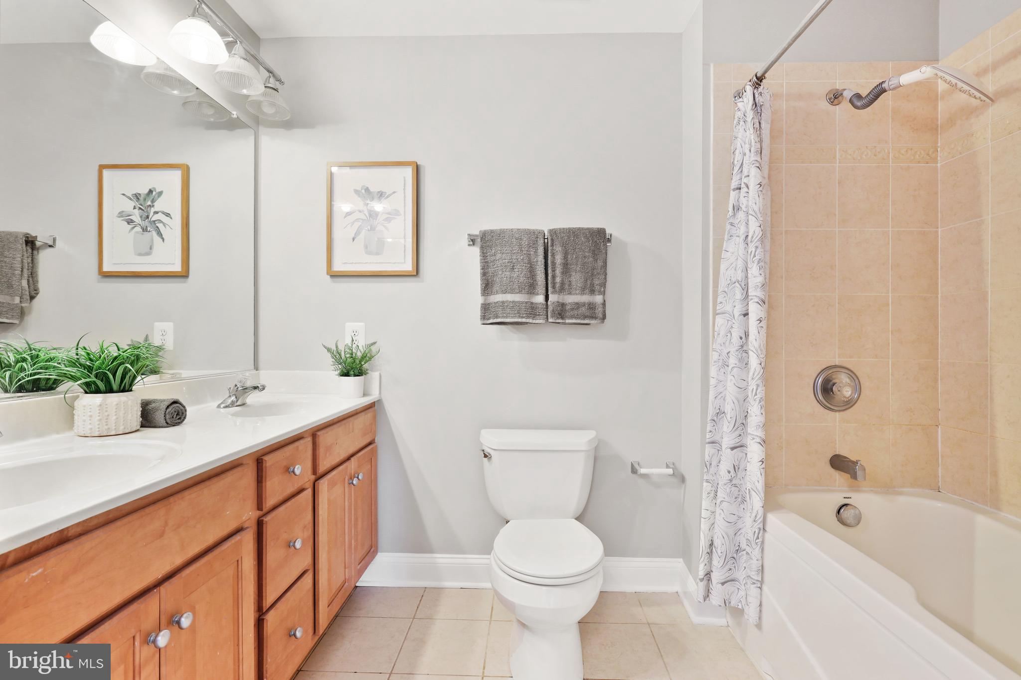 CAMDEN CROSSING - Residential