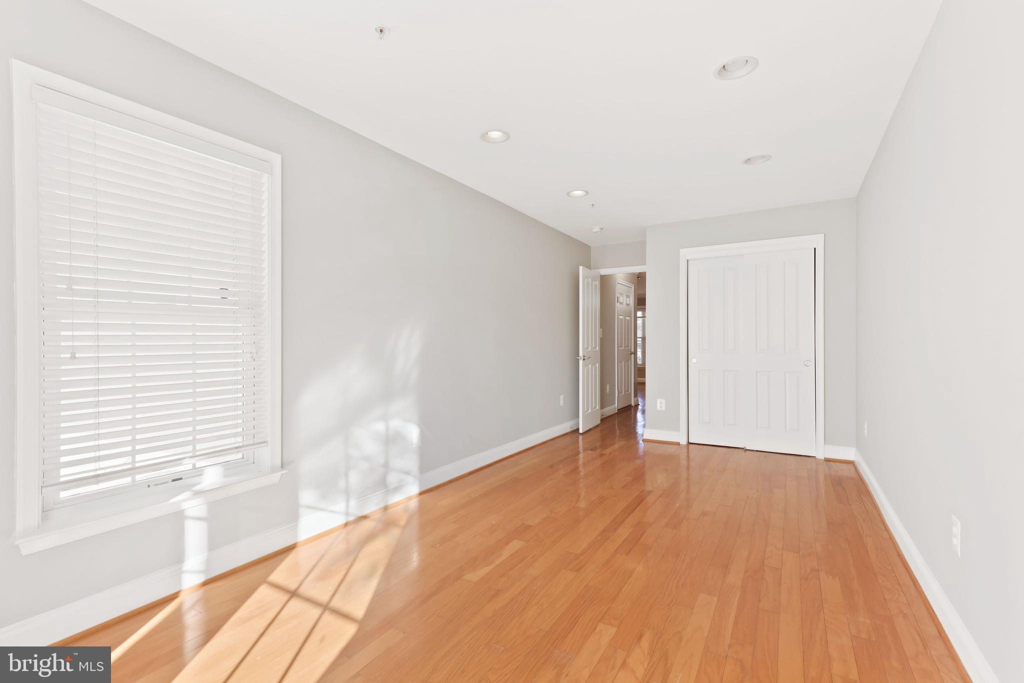 CAMDEN CROSSING - Residential