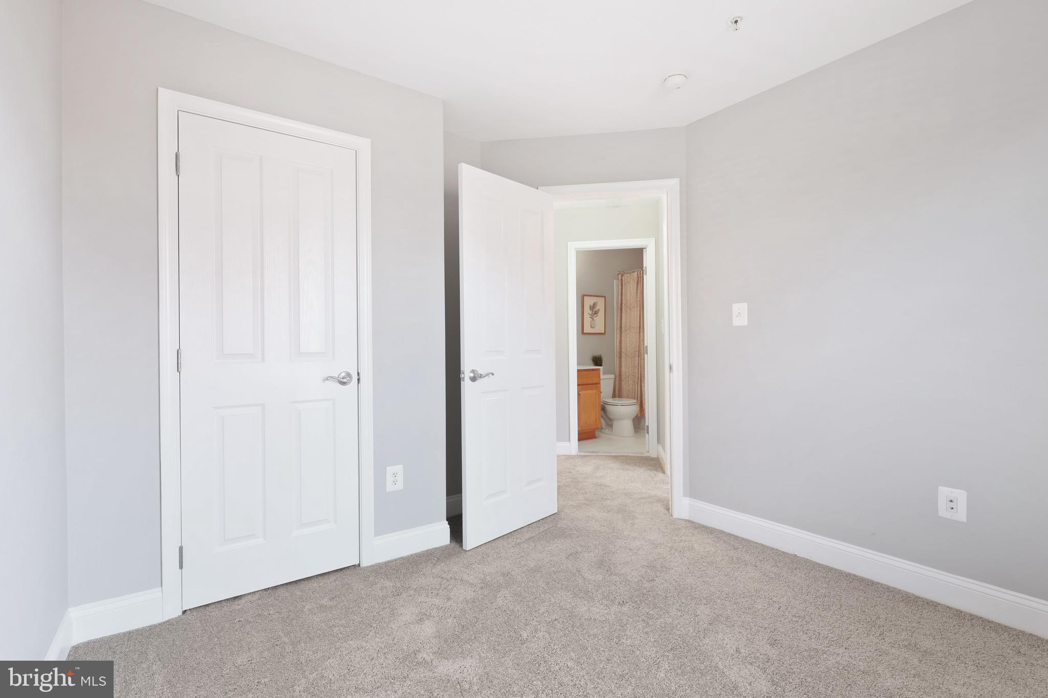 CAMDEN CROSSING - Residential