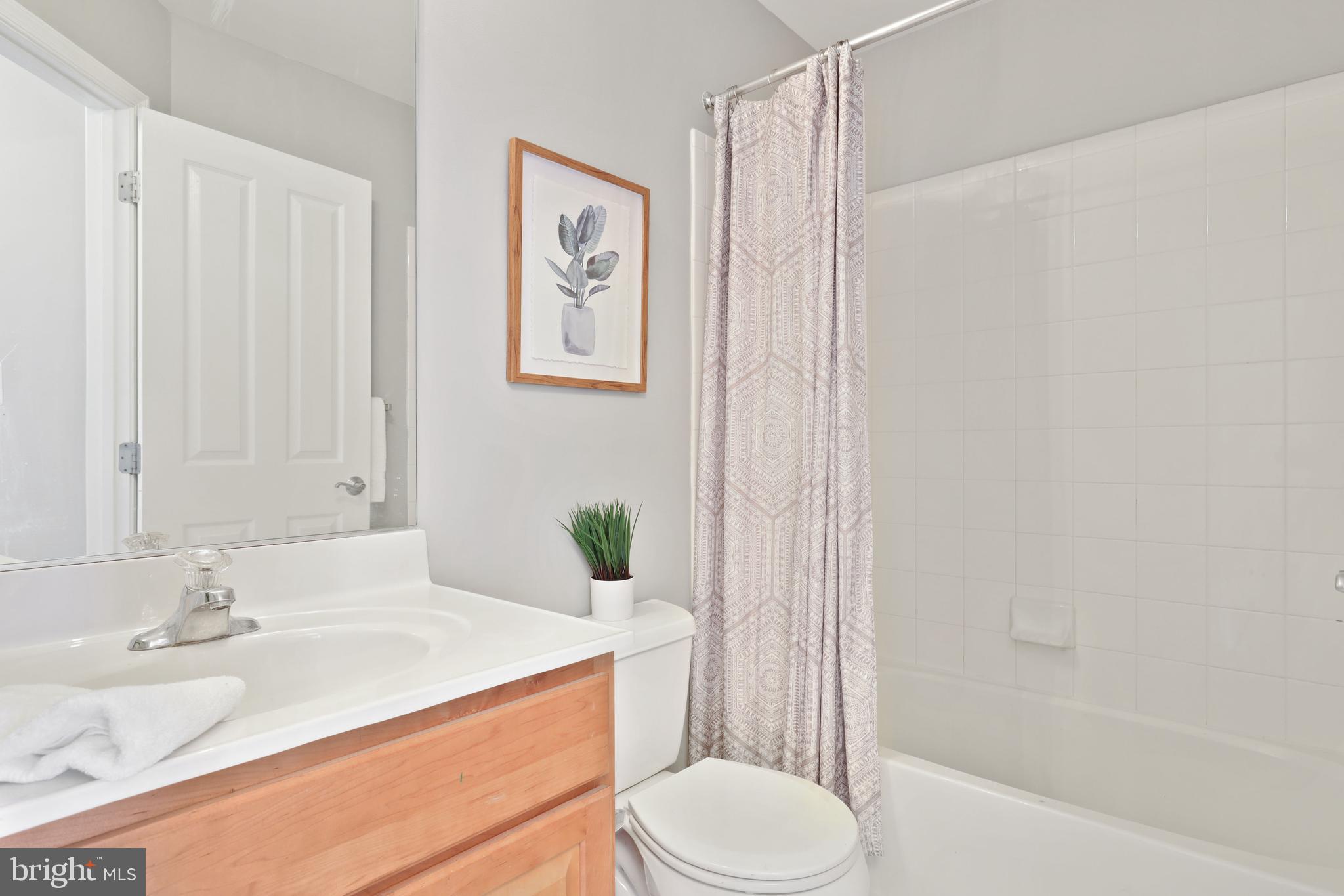 CAMDEN CROSSING - Residential