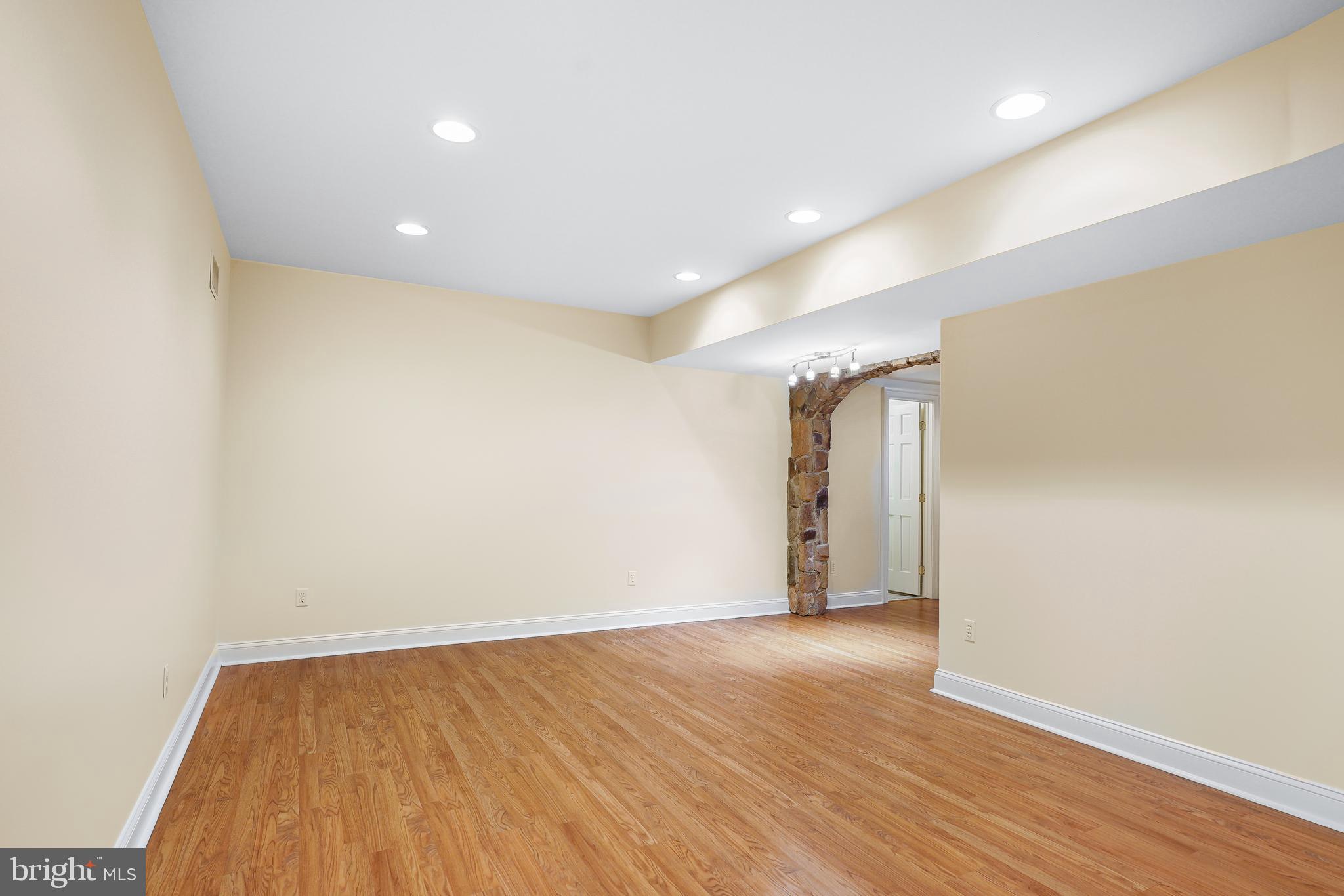 BATTERY POINT FARMS - Residential