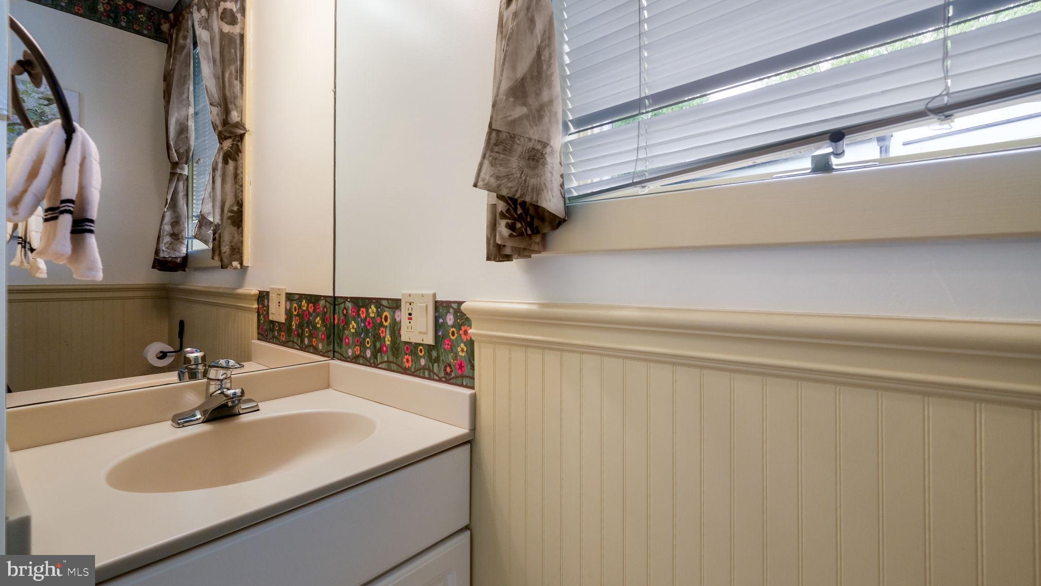 HILLTOWN - Residential