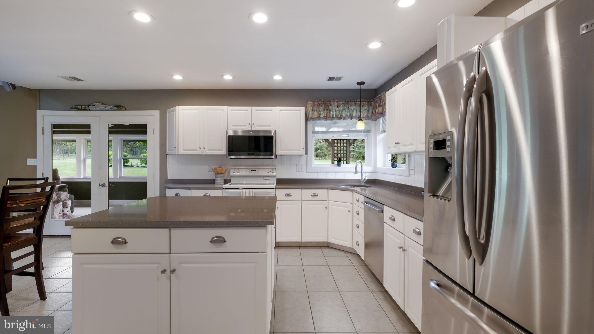 HILLTOWN - Residential