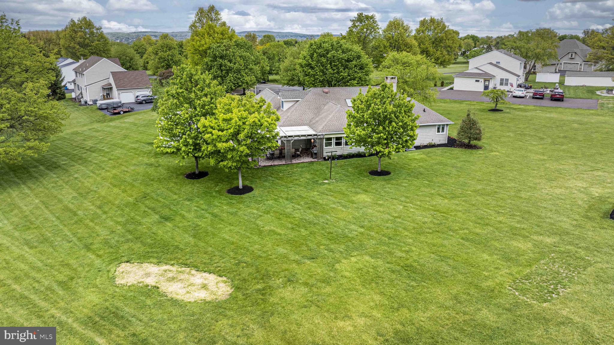 HILLTOWN - Residential