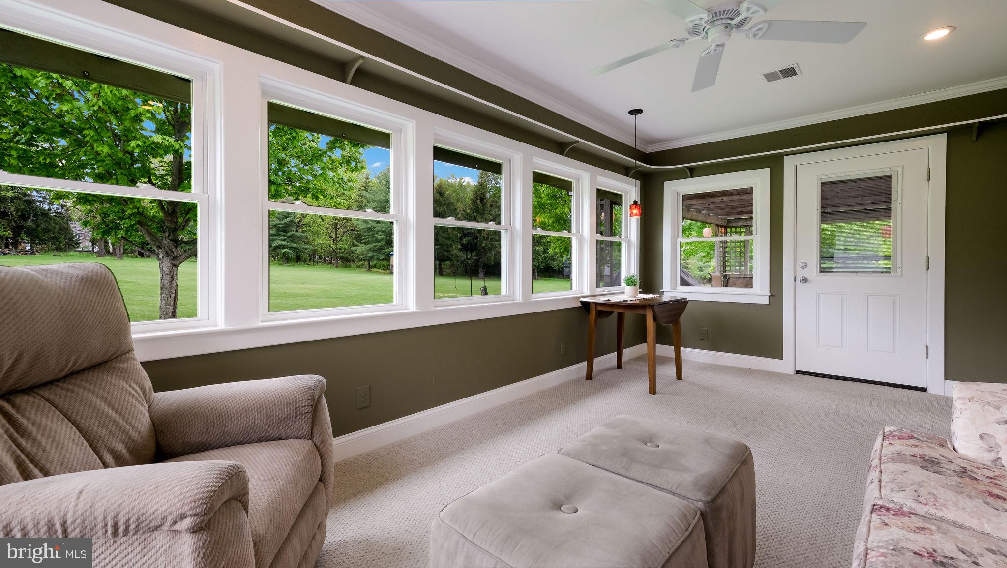HILLTOWN - Residential