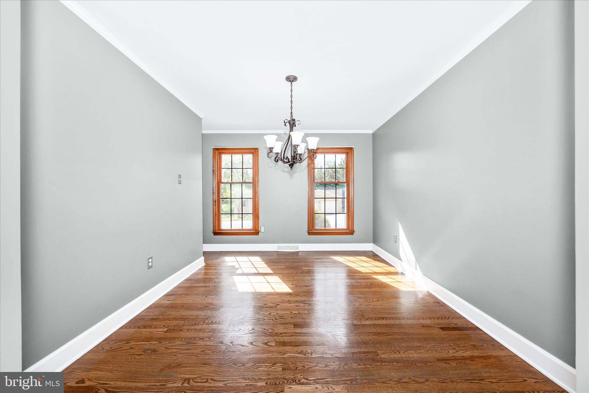 COLONIAL PARK EAST - Residential