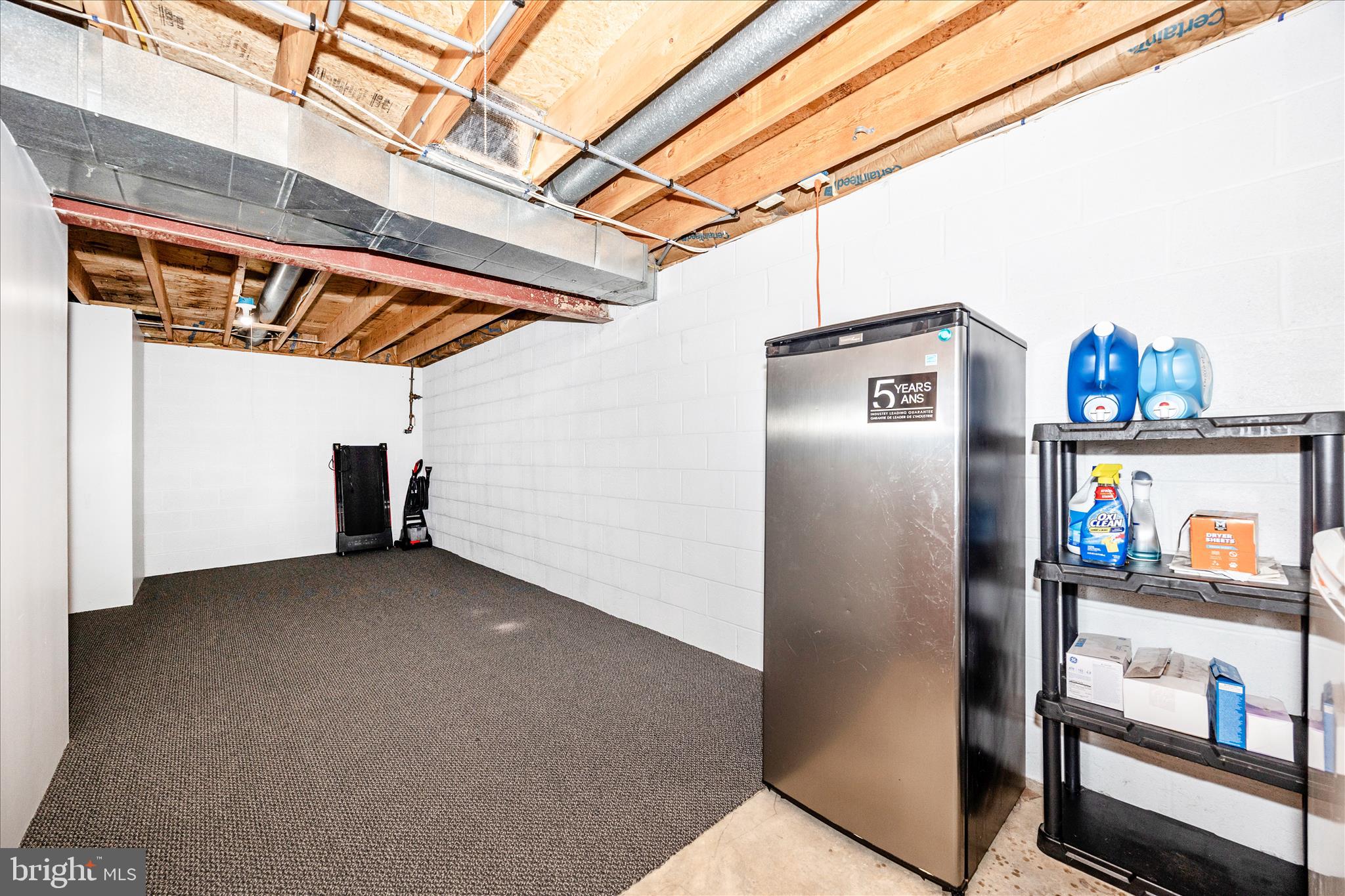 COLONIAL PARK EAST - Residential