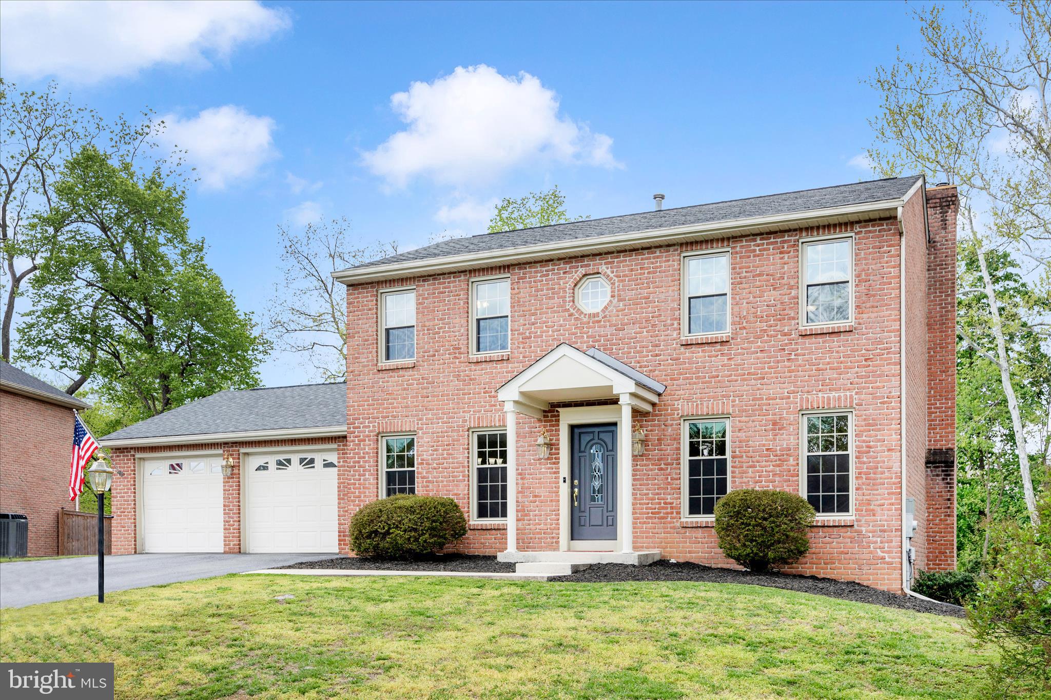 COLONIAL PARK EAST - Residential