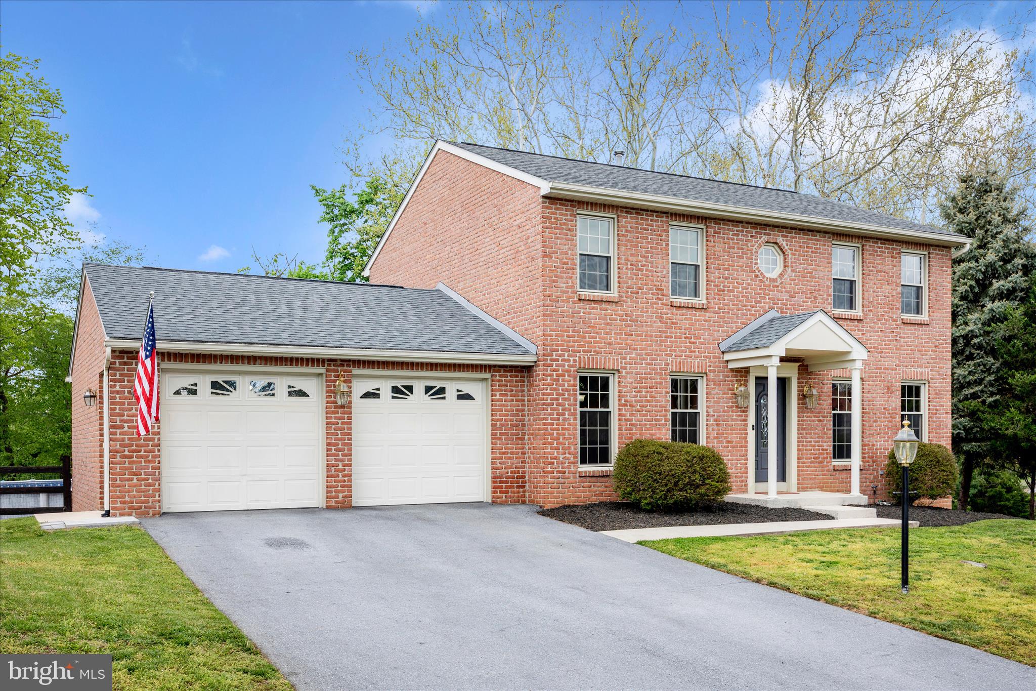 COLONIAL PARK EAST - Residential