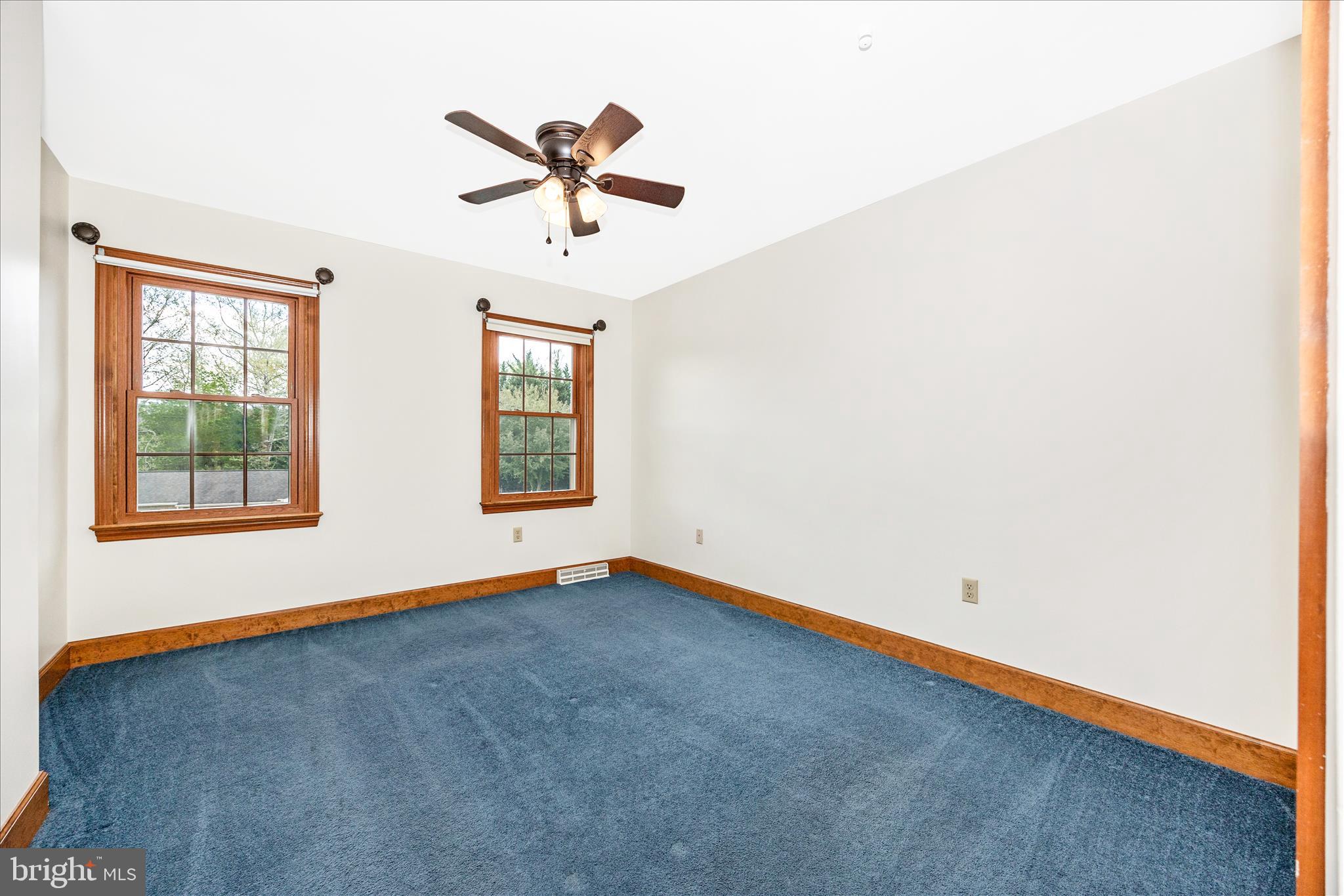 COLONIAL PARK EAST - Residential