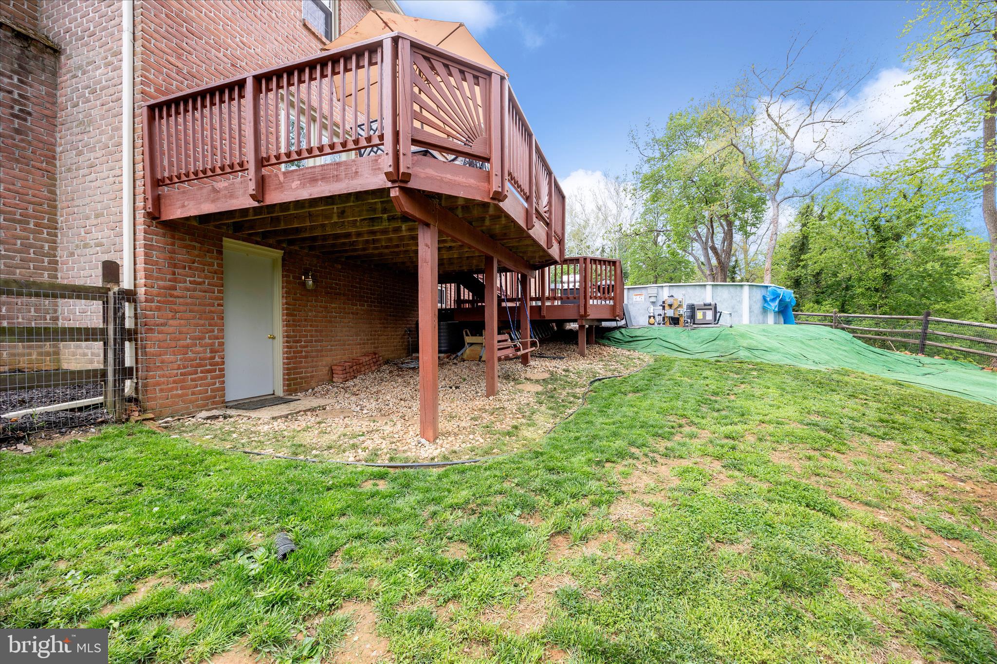 COLONIAL PARK EAST - Residential