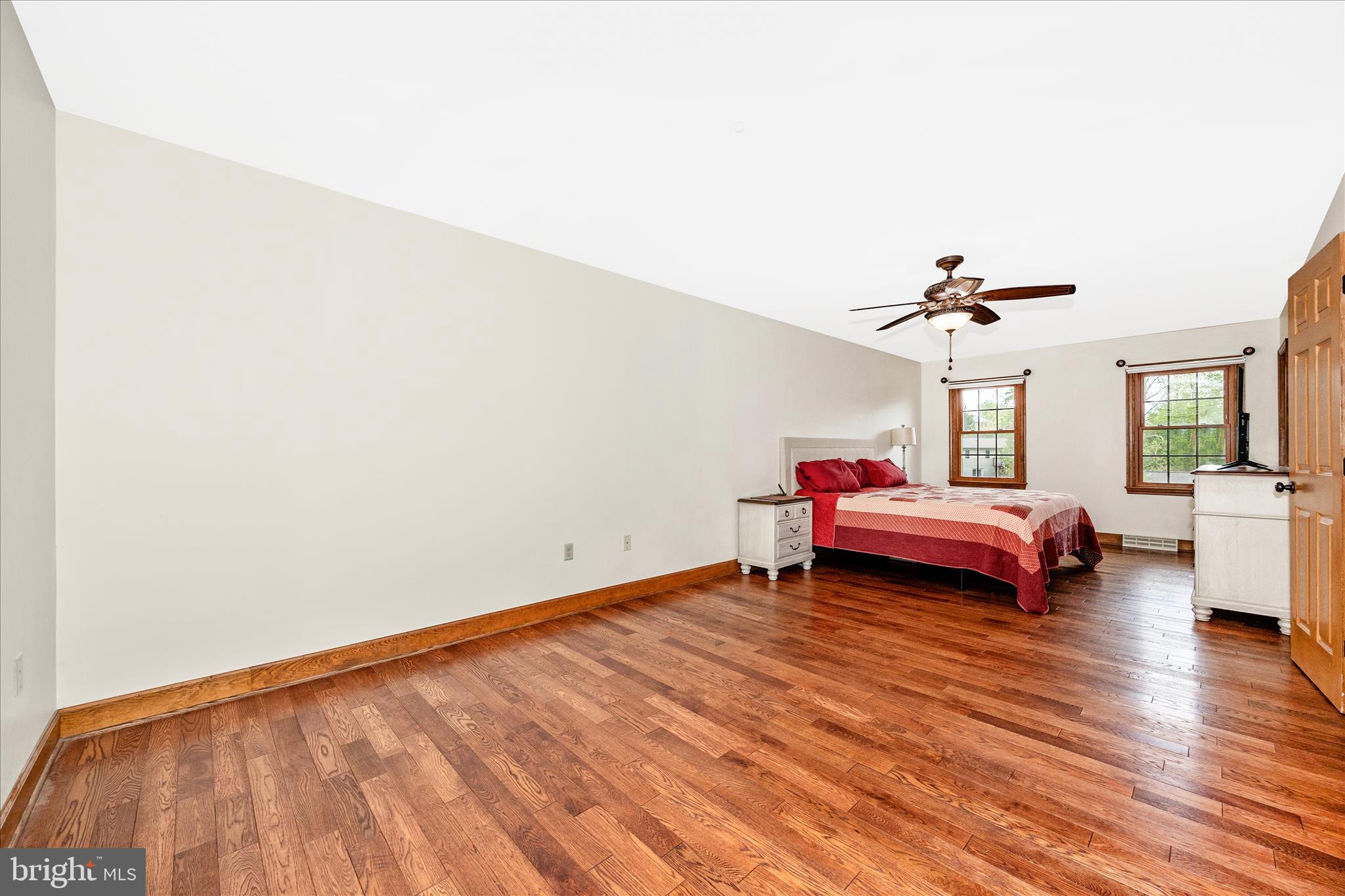 COLONIAL PARK EAST - Residential