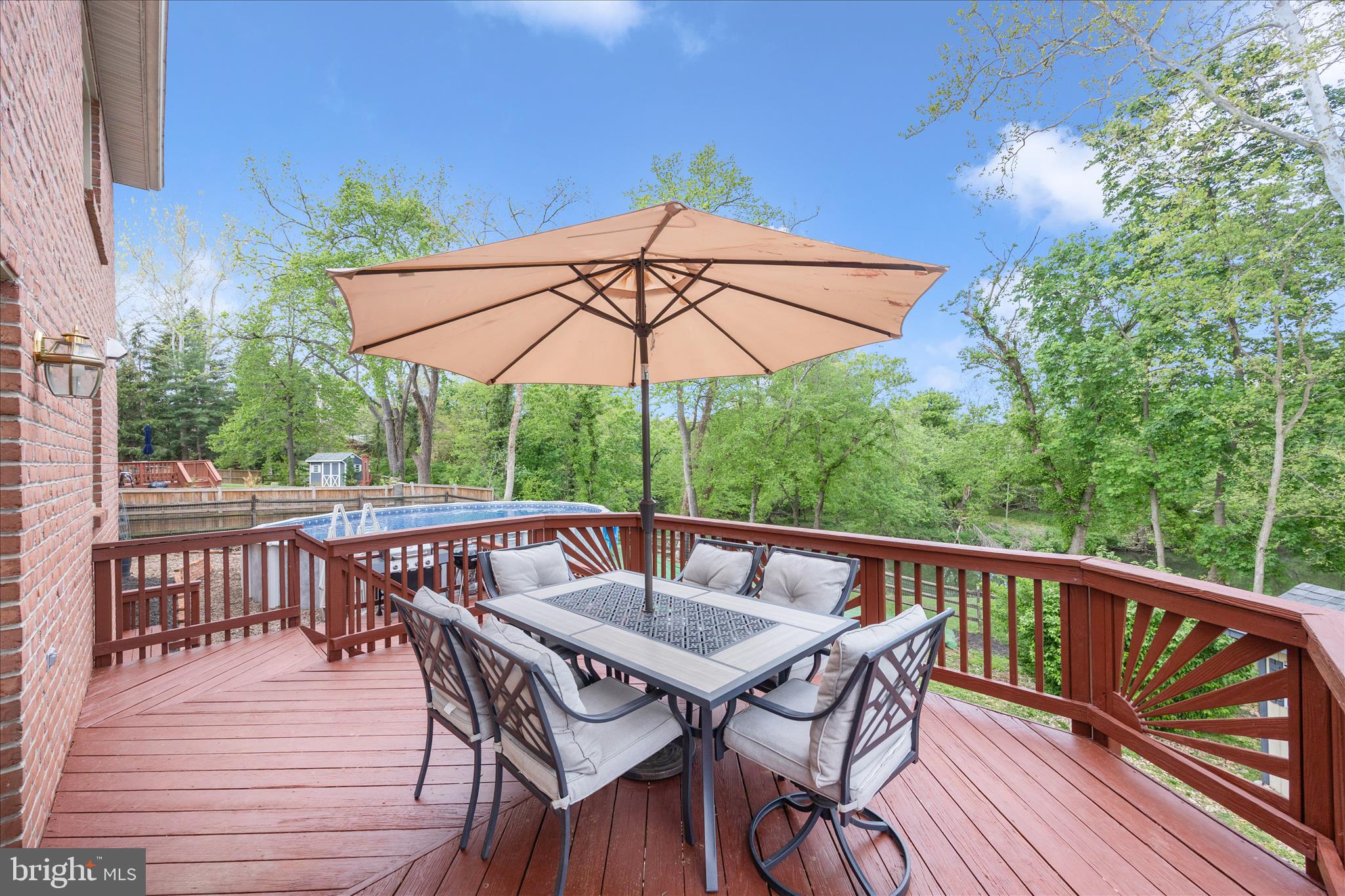 COLONIAL PARK EAST - Residential