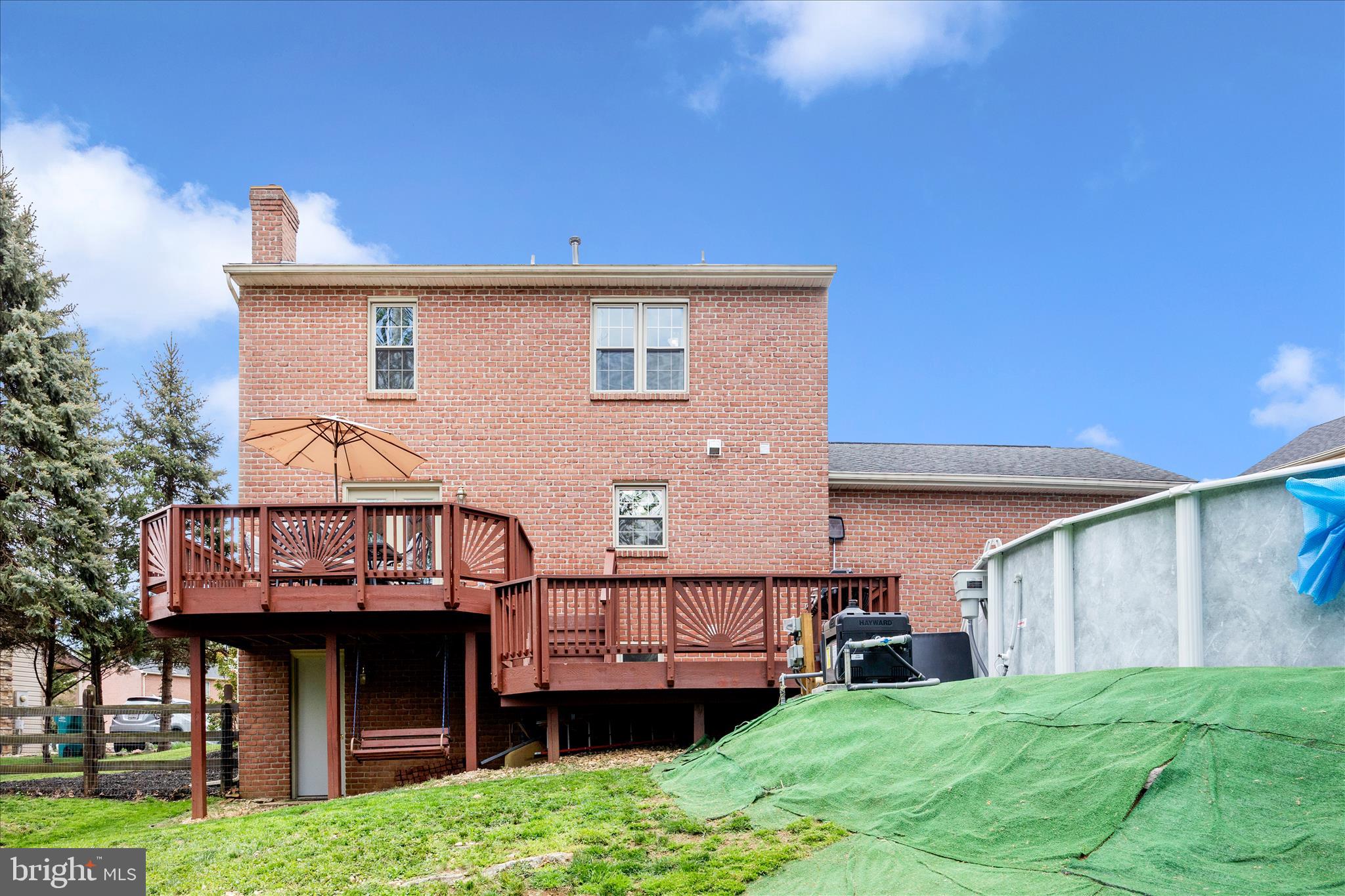 COLONIAL PARK EAST - Residential