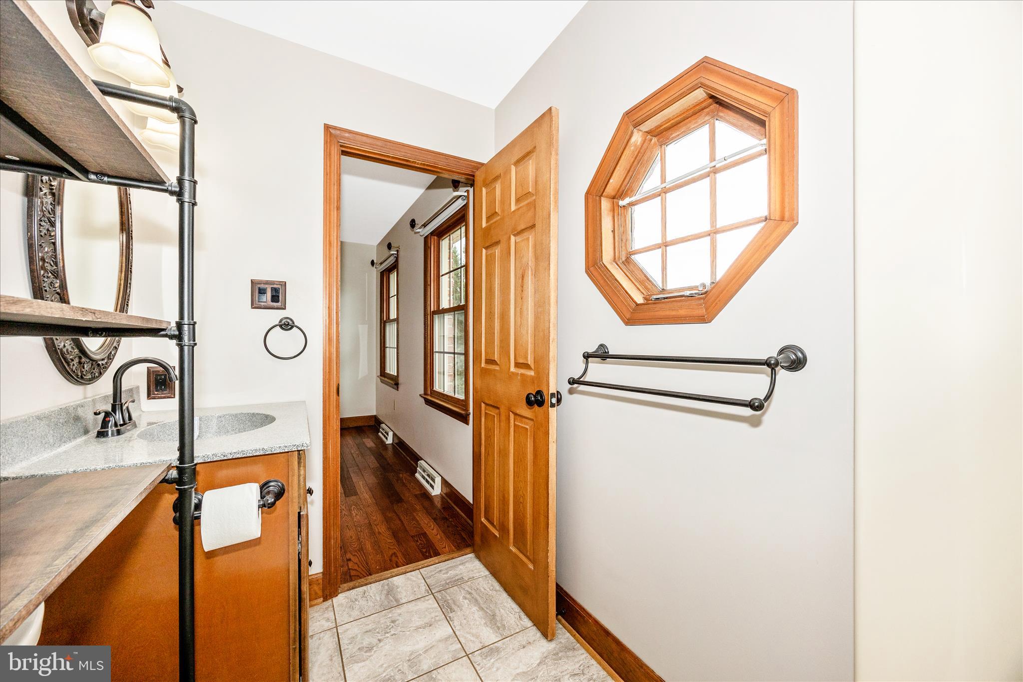 COLONIAL PARK EAST - Residential