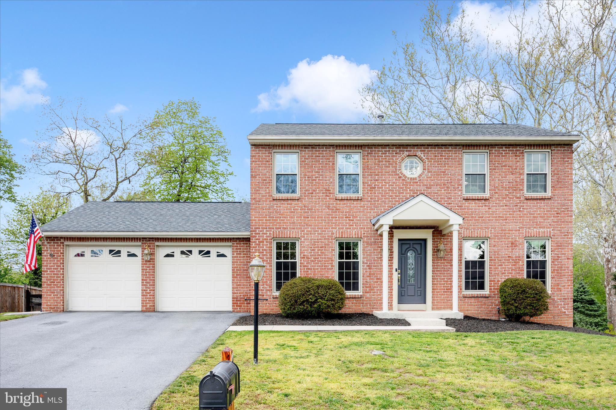 COLONIAL PARK EAST - Residential