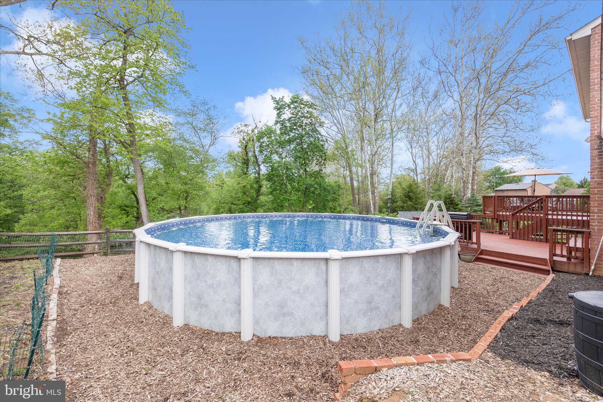 COLONIAL PARK EAST - Residential