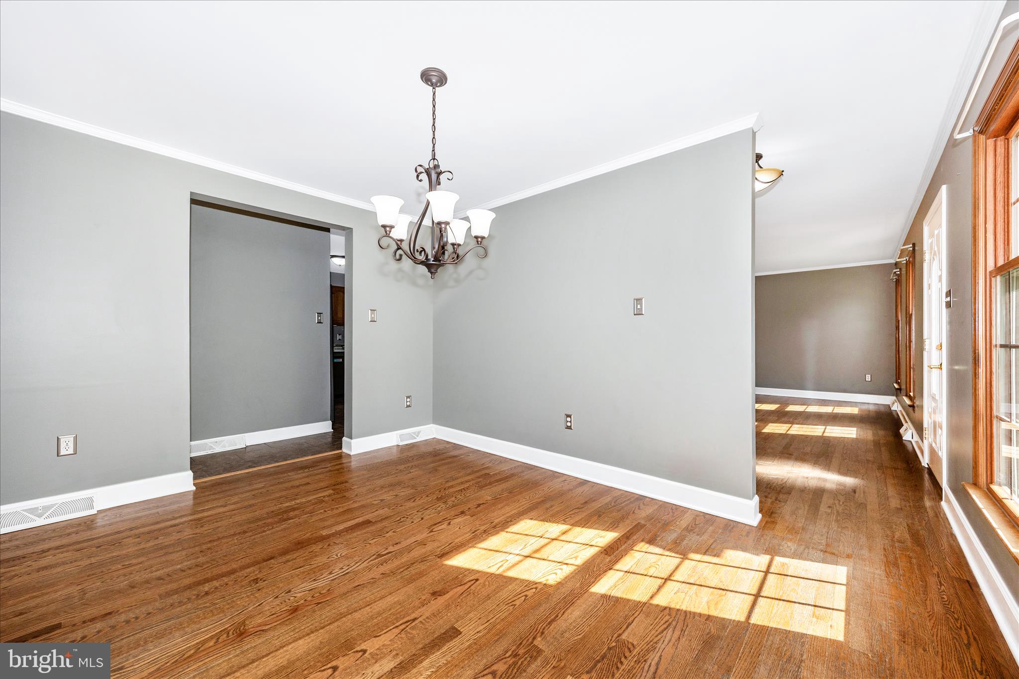 COLONIAL PARK EAST - Residential