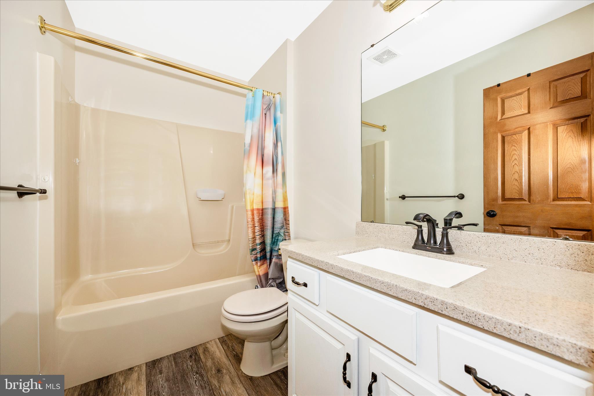 COLONIAL PARK EAST - Residential