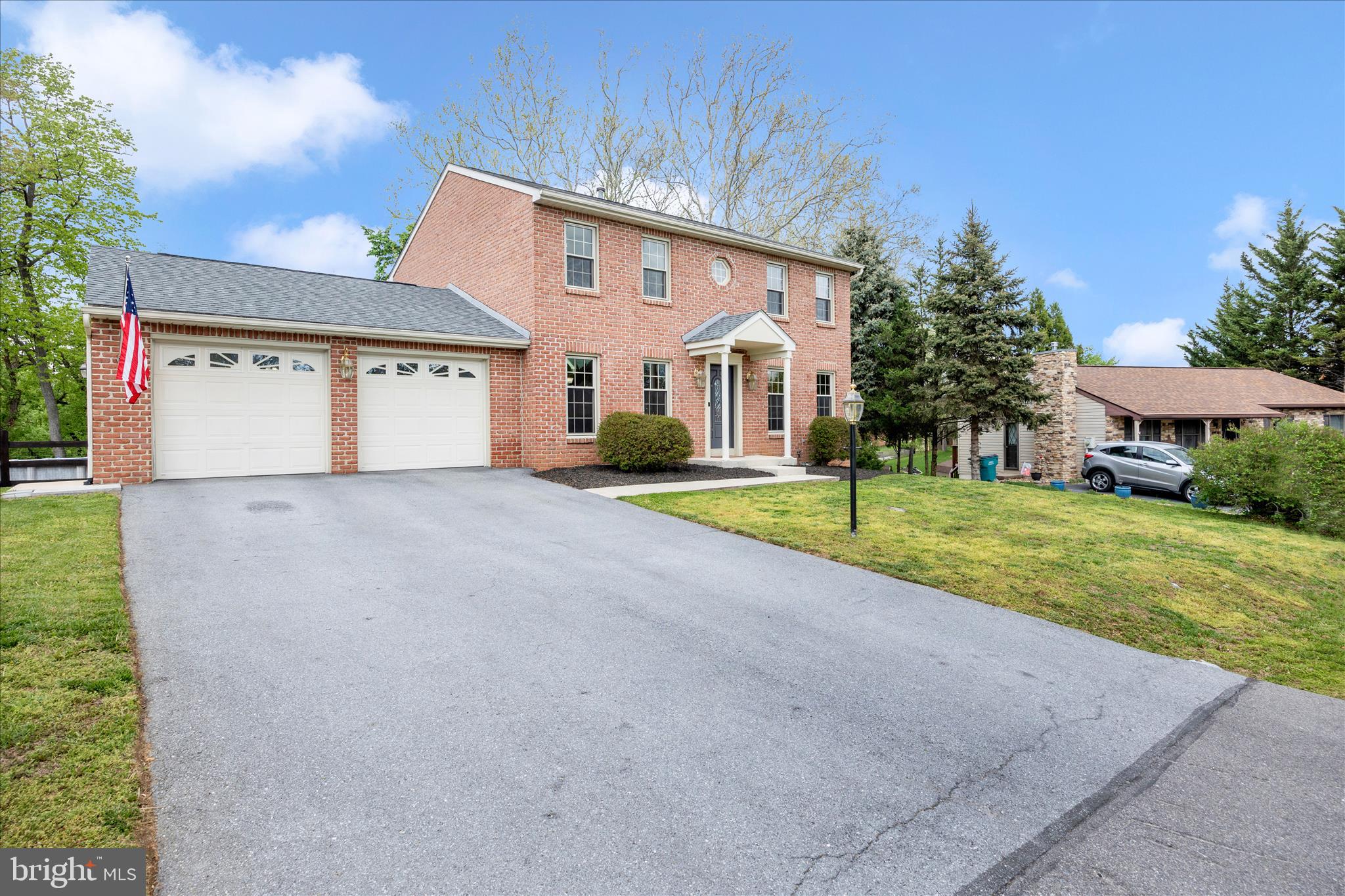 COLONIAL PARK EAST - Residential