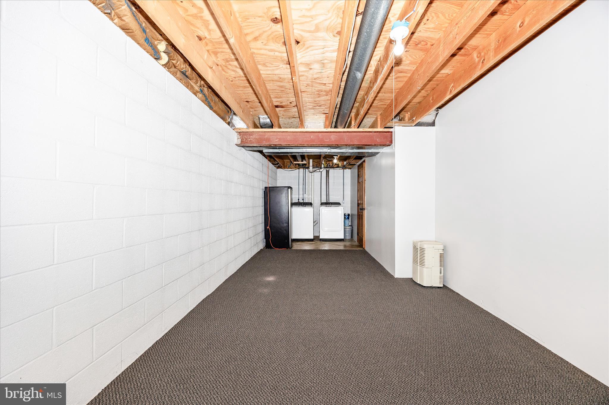 COLONIAL PARK EAST - Residential