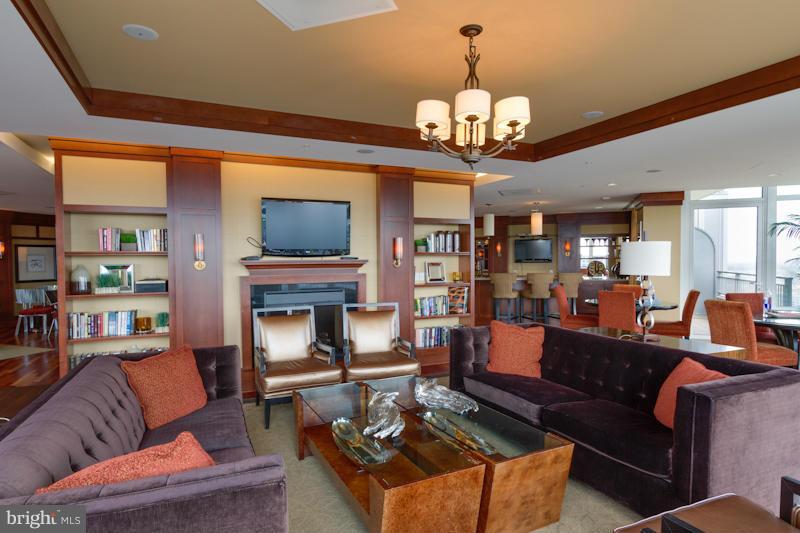 ONE PARK CREST - Residential Lease