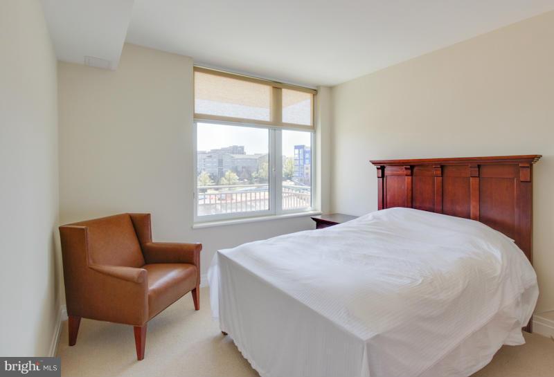 ONE PARK CREST - Residential Lease