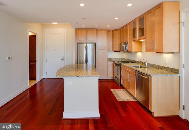 ONE PARK CREST - Residential Lease