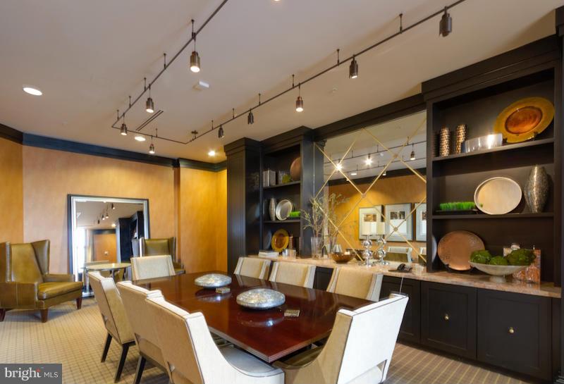 ONE PARK CREST - Residential Lease