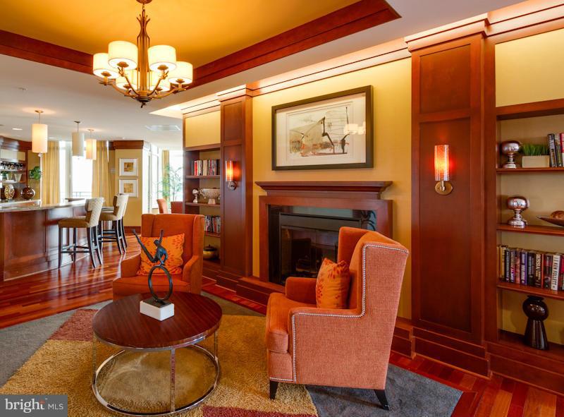 ONE PARK CREST - Residential Lease