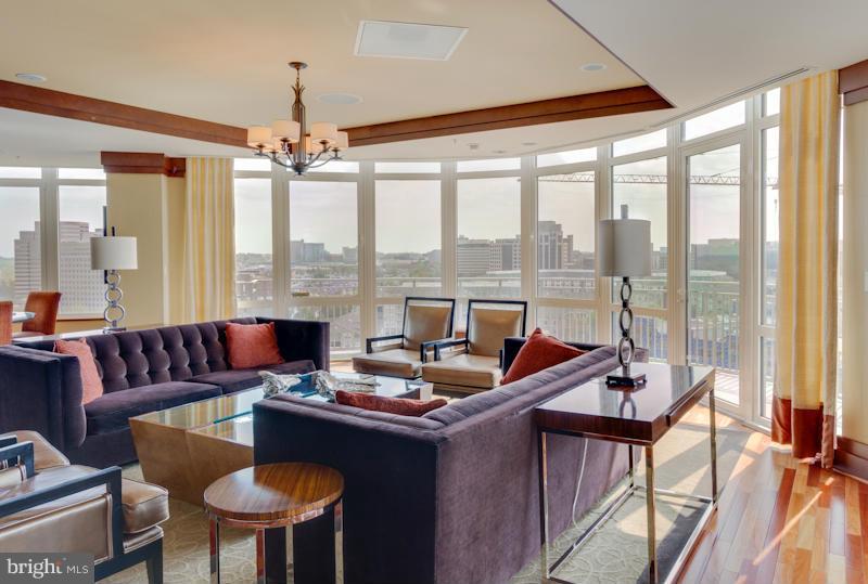 ONE PARK CREST - Residential Lease