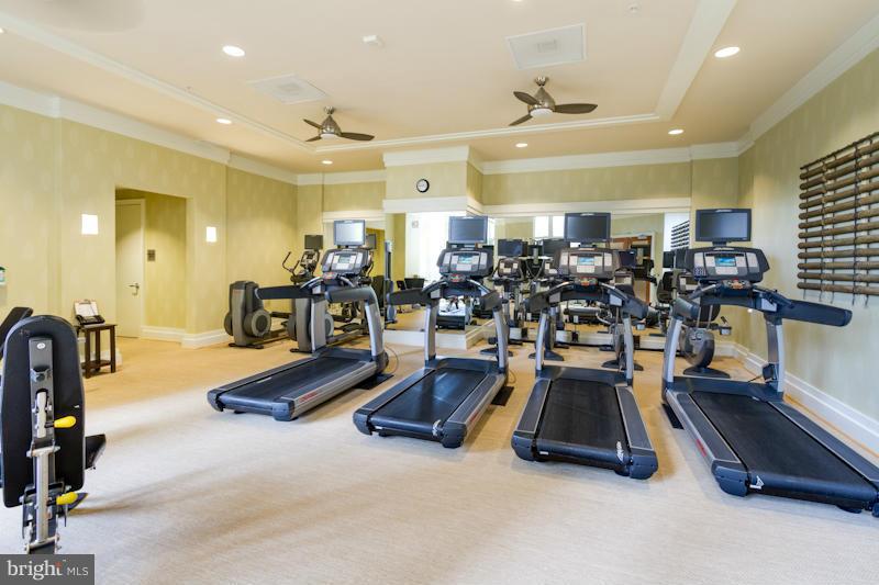 ONE PARK CREST - Residential Lease