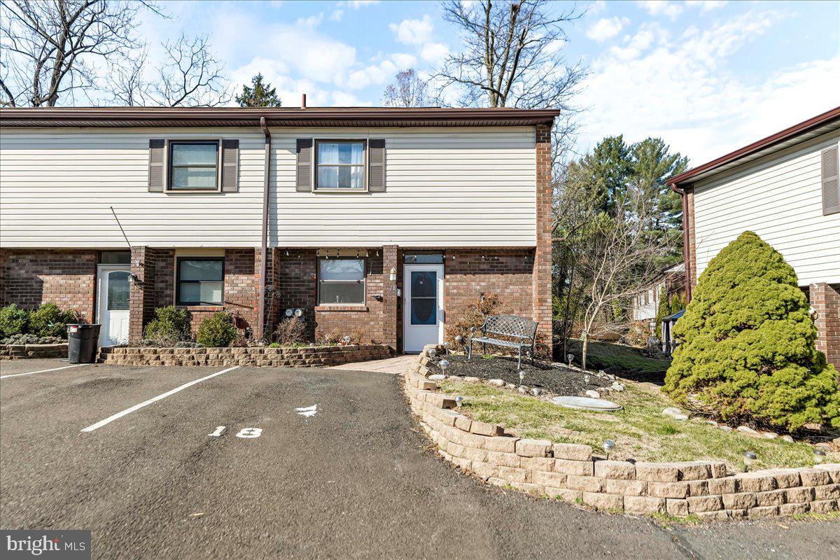 STONY BROOK - Residential