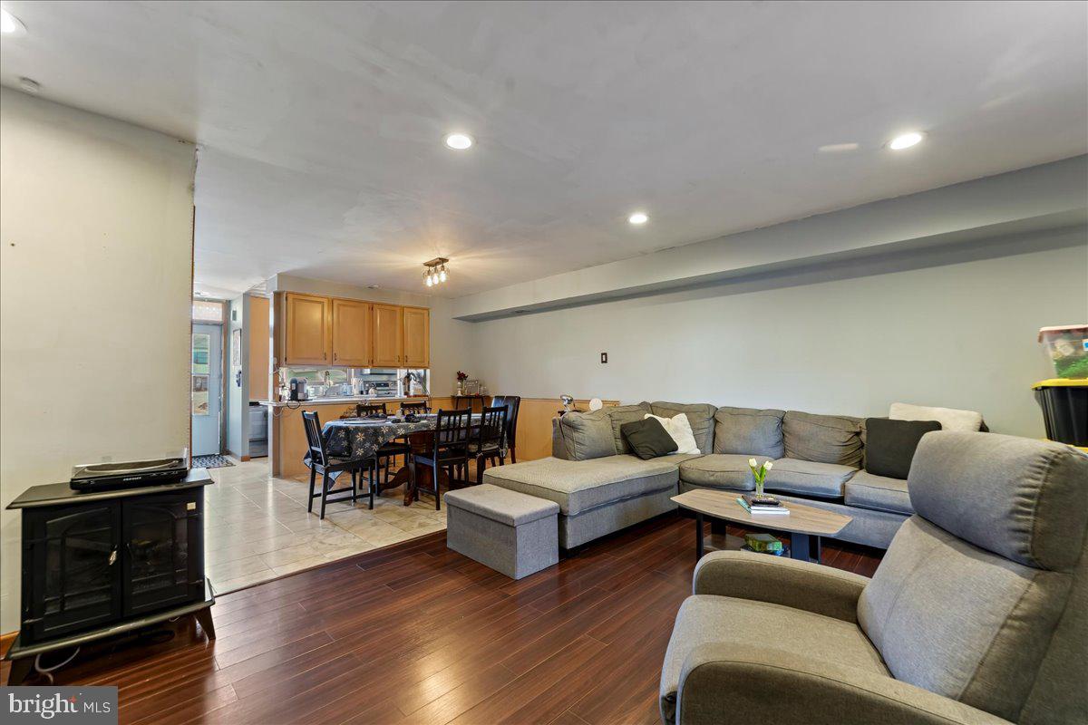 STONY BROOK - Residential