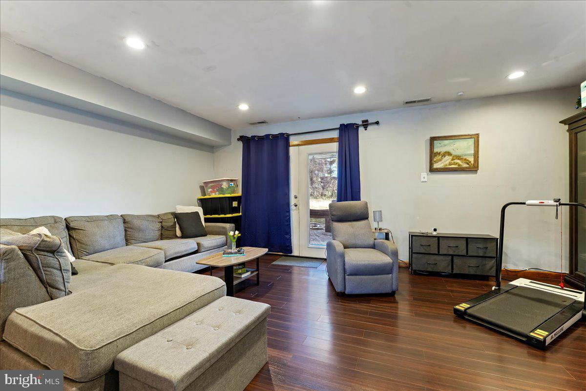 STONY BROOK - Residential