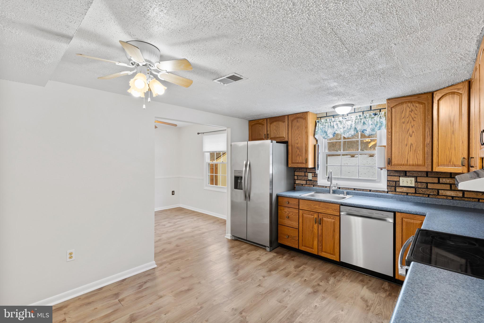 FOUR SEASONS ESTATES - Residential